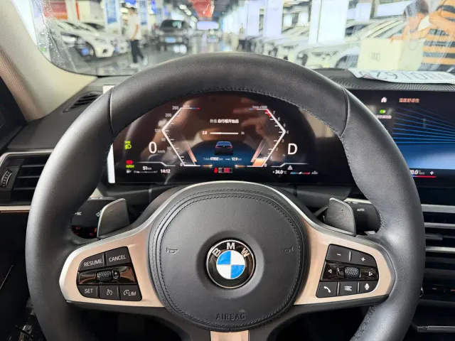 BMW BMW 3 Series 2023 325Li M Sport Black Night Package — Фото автомобиля 11