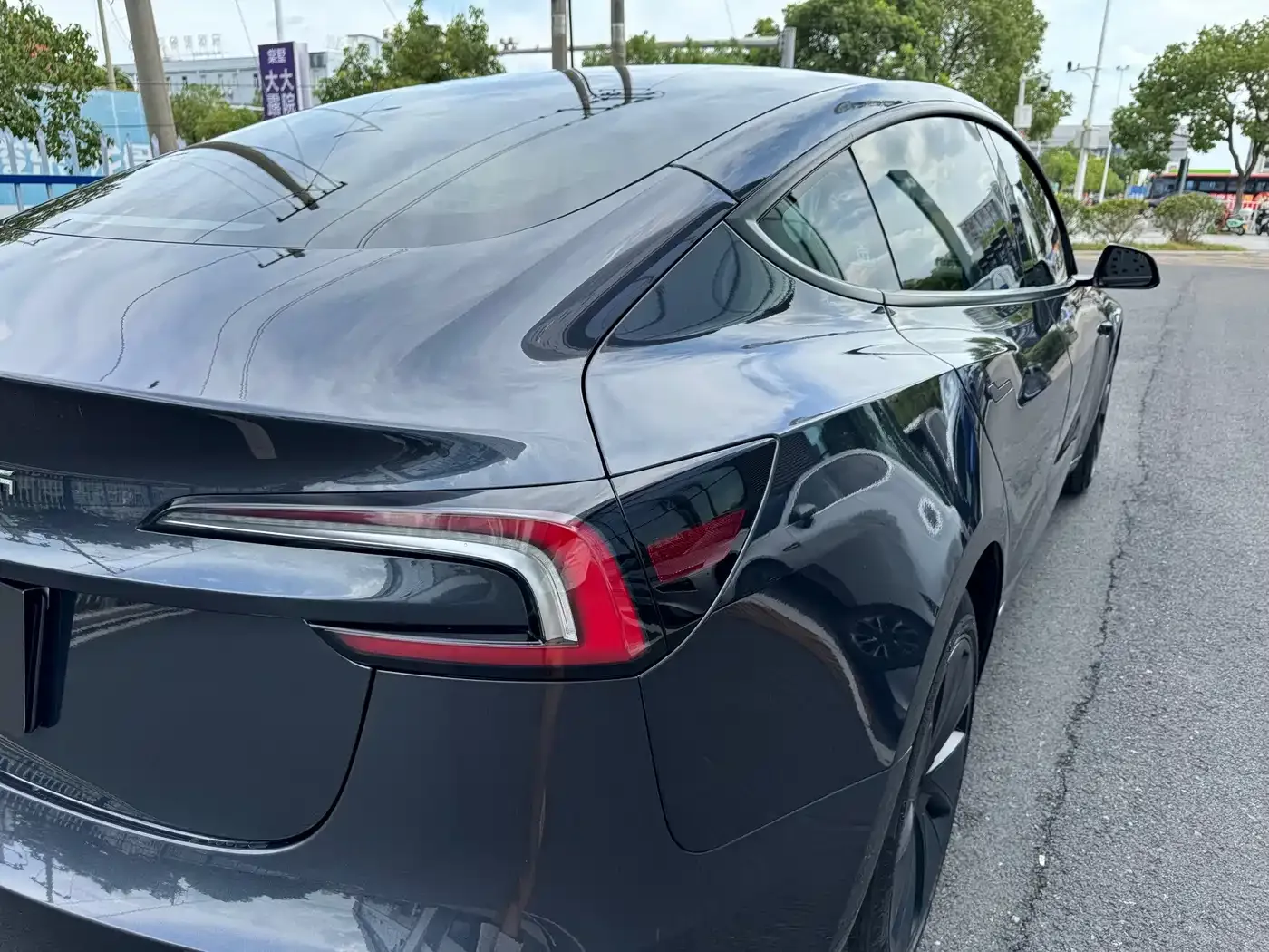 Tesla Model 3 2023 Rear-Wheel Drive — Фото автомобиля 15