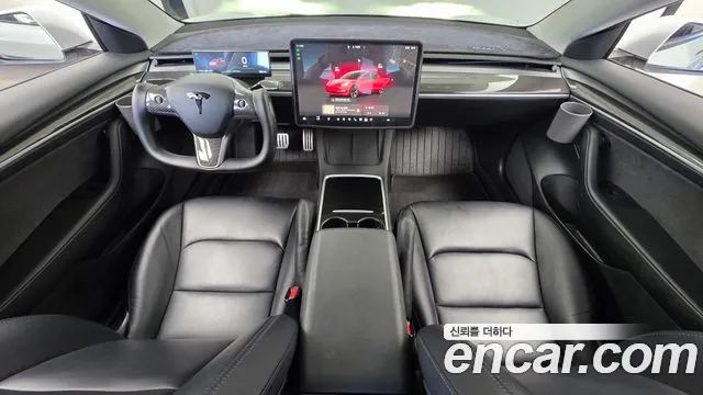 Tesla Model 3 — Фото автомобиля 7