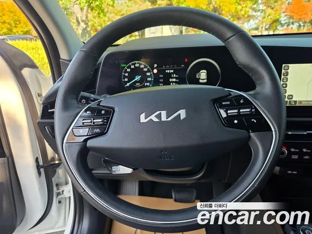 Kia Niro — Фото автомобиля 13