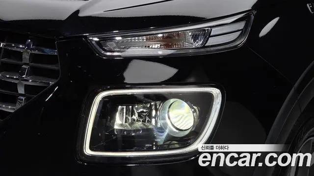 Hyundai Venue — Фото автомобиля 22