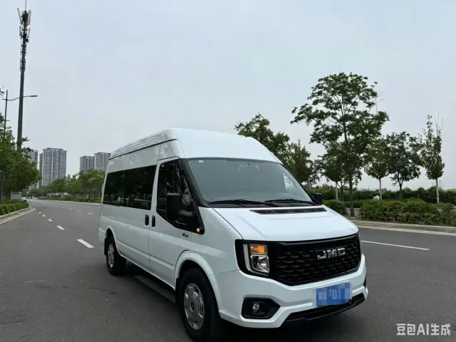 Jiangling JMC Fushun 2022 2.0T Manual Multi-purpose Passenger Vehicle Medium Wheelbase Medium-high Roof 6-7 seater — Фото автомобиля 2