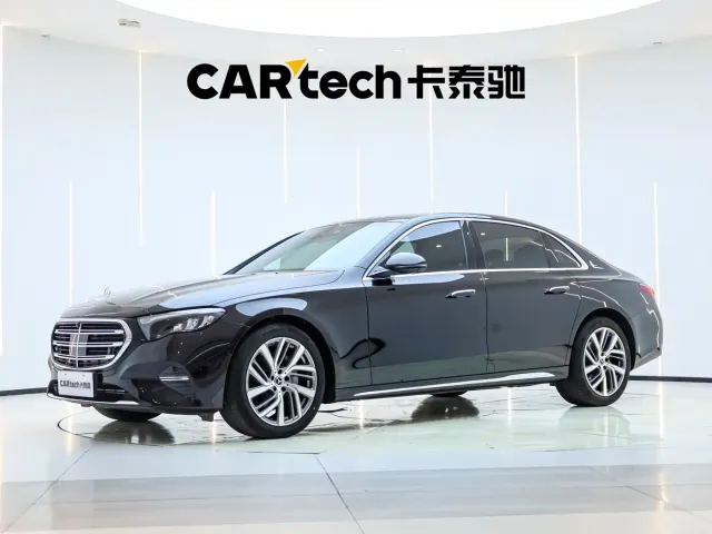Mercedes-Benz E-Class — Фото автомобиля 2