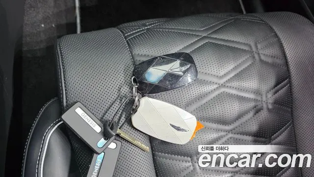 Genesis GV80 — Фото автомобиля 14