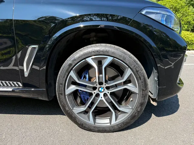 BMW X5 — Фото автомобиля 9