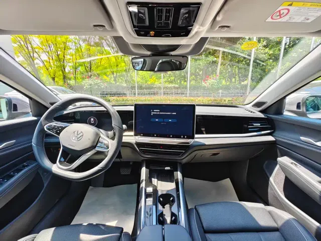 Volkswagen Passat — Фото автомобиля 4