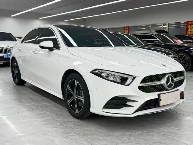 Mercedes-Benz A-Class — Фото автомобиля 3