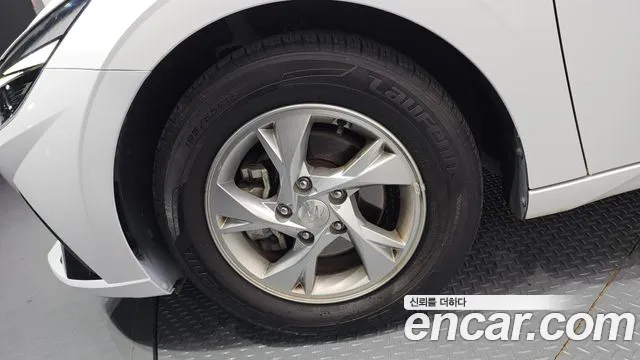 Hyundai Avante CN7 — Фото автомобиля 5