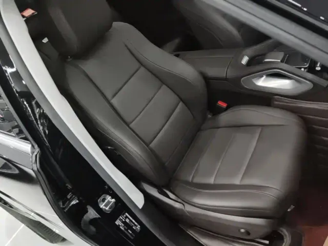 Mercedes-Benz GLE-Class — Фото автомобиля 24