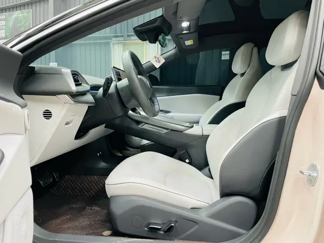 Arcfox Alpha S5 — Фото автомобиля 13