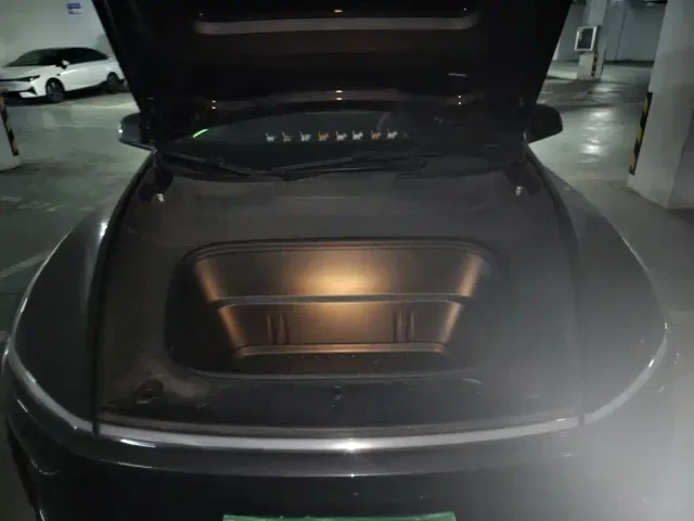 Tesla Model Y — Фото автомобиля 10