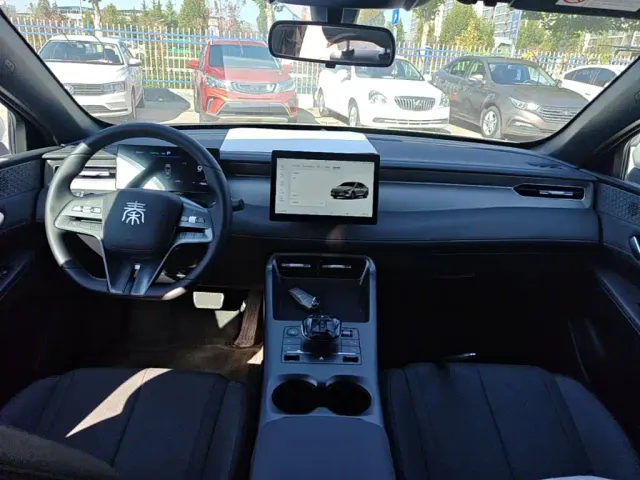 BYD Qin PLUS — Фото автомобиля 9