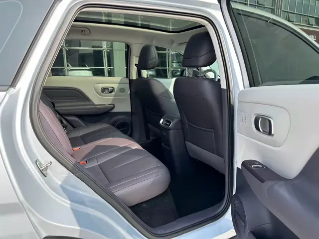 Leapmotor B10 — Фото автомобиля 16