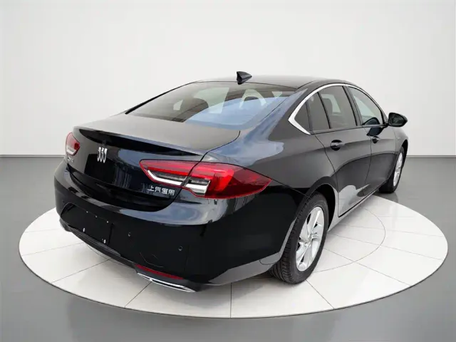 Buick Regal — Фото автомобиля 6