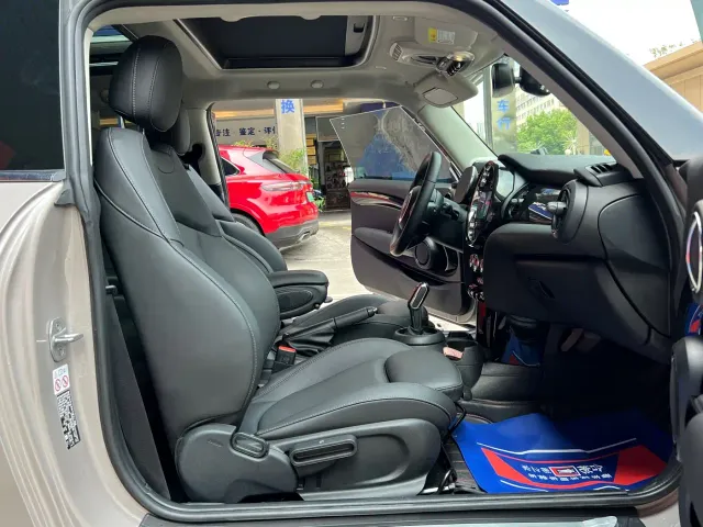 MINI Hatch — Фото автомобиля 16