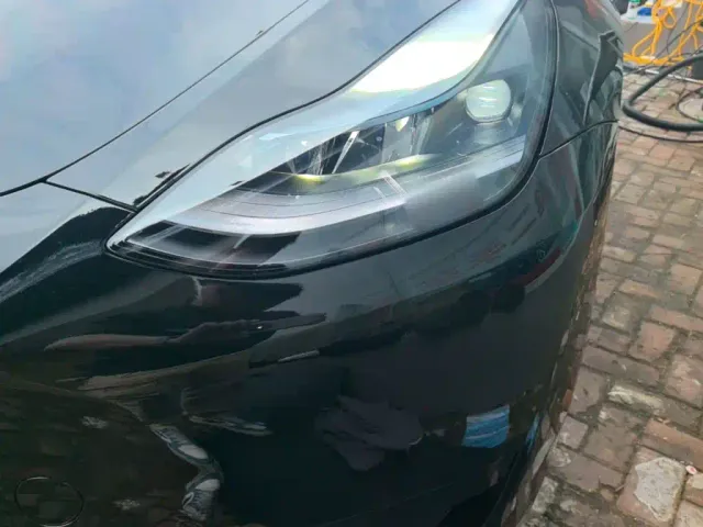 Tesla Model Y — Фото автомобиля 23