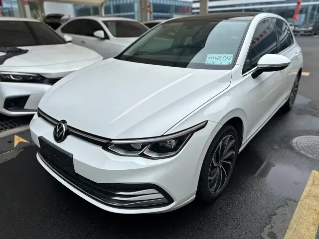 Фотография автомобиля — Volkswagen Golf