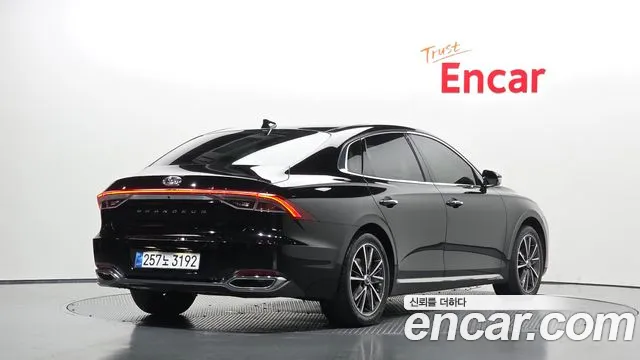 Hyundai Grandeur Новый Grandeur IG 3.0 LPi (Для проката) — Фото автомобиля 2