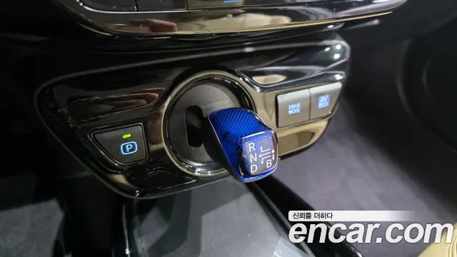 Toyota Prius — Фото автомобиля 9