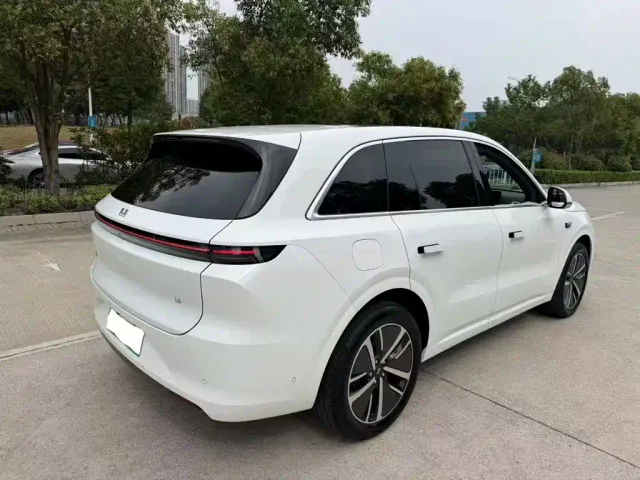 Li Auto L6 — Фото автомобиля 8