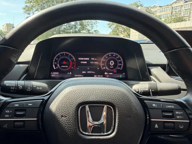 Honda Accord — Фото автомобиля 15