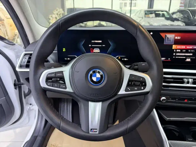 BMW i3 — Фото автомобиля 13