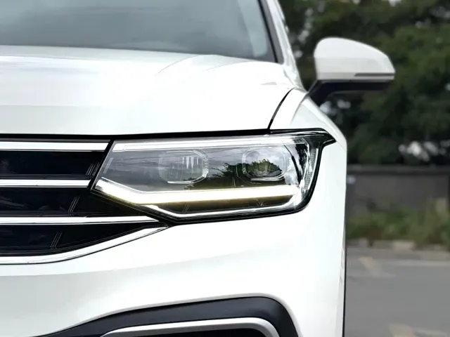 Volkswagen Tiguan L — Фото автомобиля 4