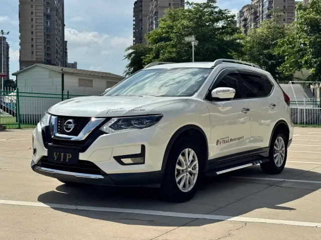 Nissan X-Trail — Фото автомобиля 10