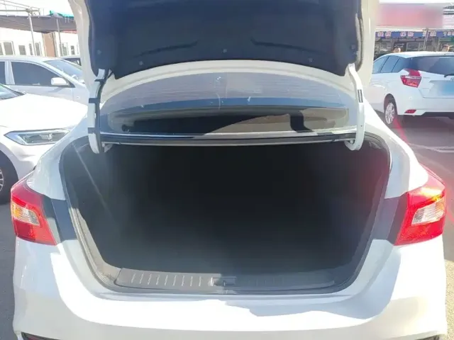 Nissan Sylphy — Фото автомобиля 18