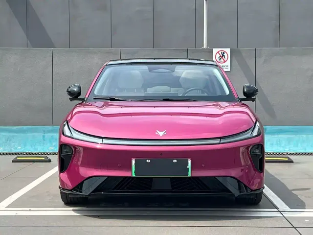 Arcfox S3 — Фото автомобиля 2