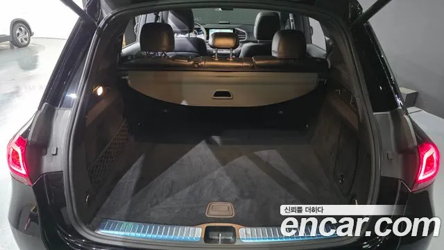 Mercedes-Benz GLE-Class — Фото автомобиля 29