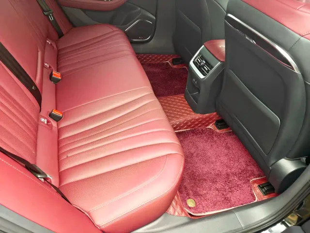 Hongqi H5 — Фото автомобиля 12