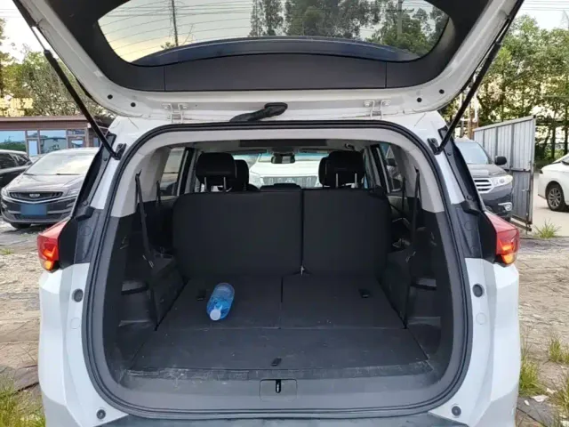 Chevrolet Orlando — Фото автомобиля 18