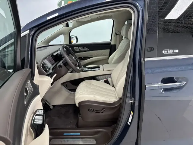 Denza Denza D9 2025 Model DM-i Smart Drive Edition 1020 AWD Flagship — Фото автомобиля 13