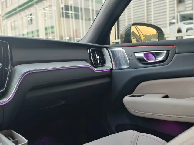Volvo XC60 — Фото автомобиля 20