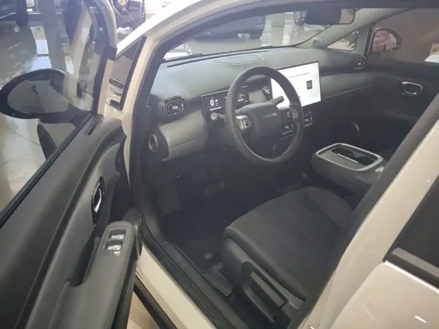 GAC Aion UT — Фото автомобиля 15