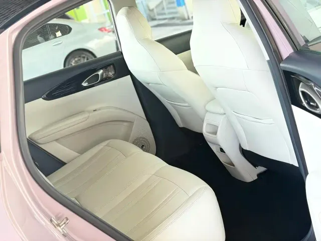 Geely Starry Wish — Фото автомобиля 10