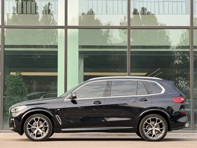 BMW X5 — Фото автомобиля 2