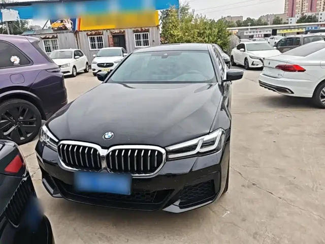 BMW 5 Series — Фото автомобиля 2