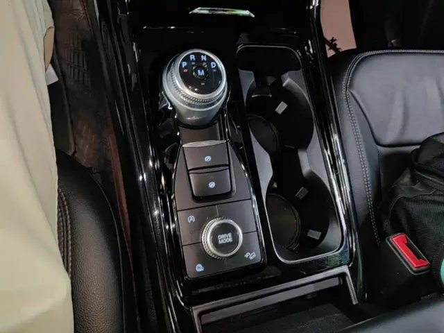Ford Explorer — Фото автомобиля 13