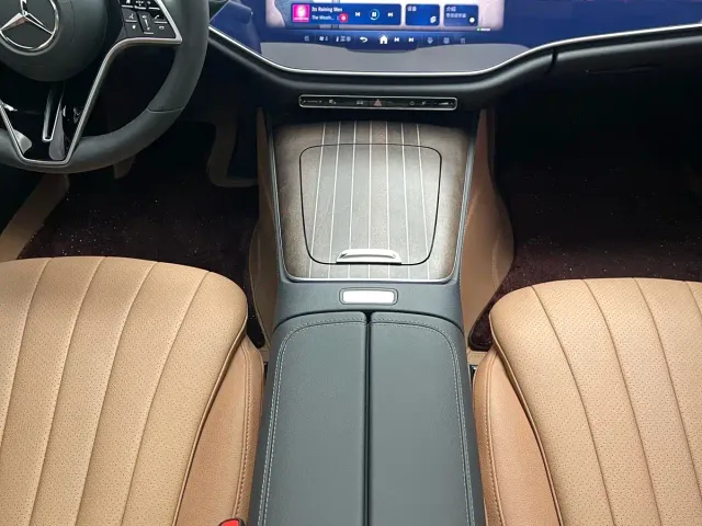 Mercedes-Benz E-Class — Фото автомобиля 13