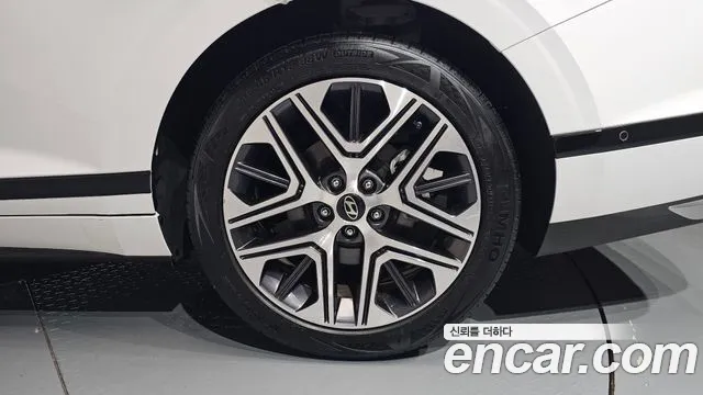 Hyundai Grandeur Grandeur (GN7) 2.5 Бензин 2WD — Фото автомобиля 19