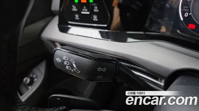 Volkswagen Golf Golf 8 поколение 2.0 TDI Prestige — Фото автомобиля 30