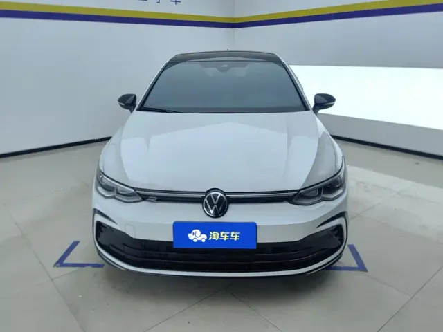 Volkswagen Golf — Фото автомобиля 2