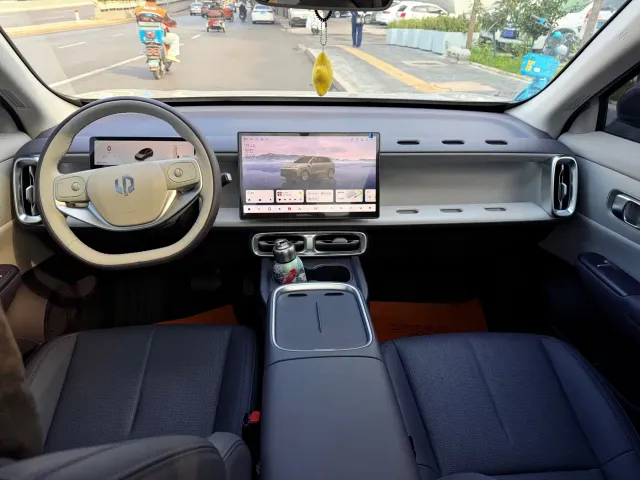 Leapmotor B10 — Фото автомобиля 7
