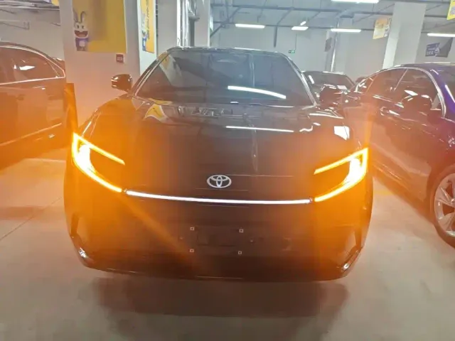 Toyota bZ5 — Фото автомобиля 2