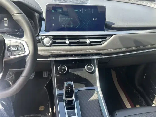 Chery Tiggo 8 — Фото автомобиля 16