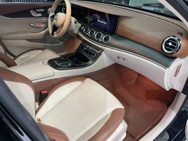 Mercedes-Benz E-Class — Фото автомобиля 9
