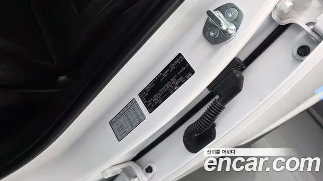 Hyundai Santafe Бензин 2.5T 2WD — Фото автомобиля 25