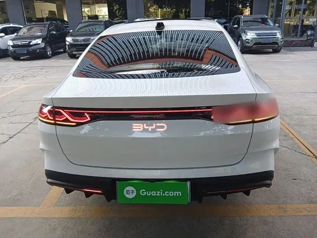 BYD Qin L — Фото автомобиля 5